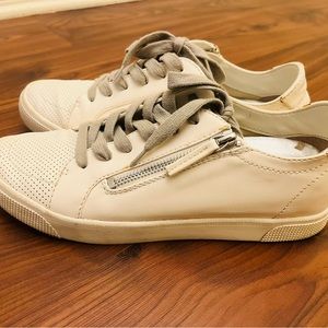 Dolce Vita Zabe Side Zip Sneakers in White Stella Size 9